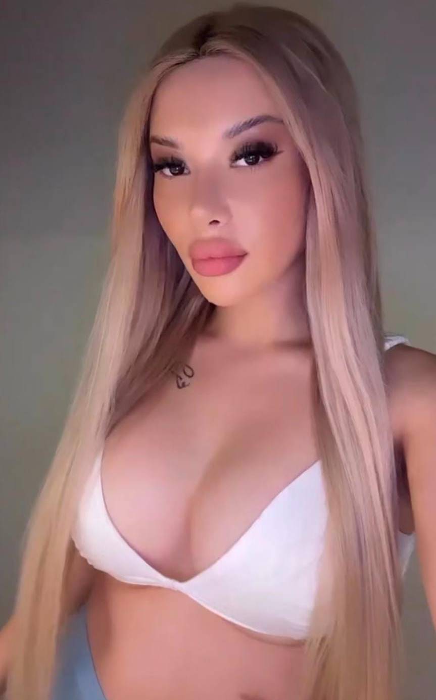 Esenler Escort Bayan Yeşimle Tutkunun Zirvesine Çıkın